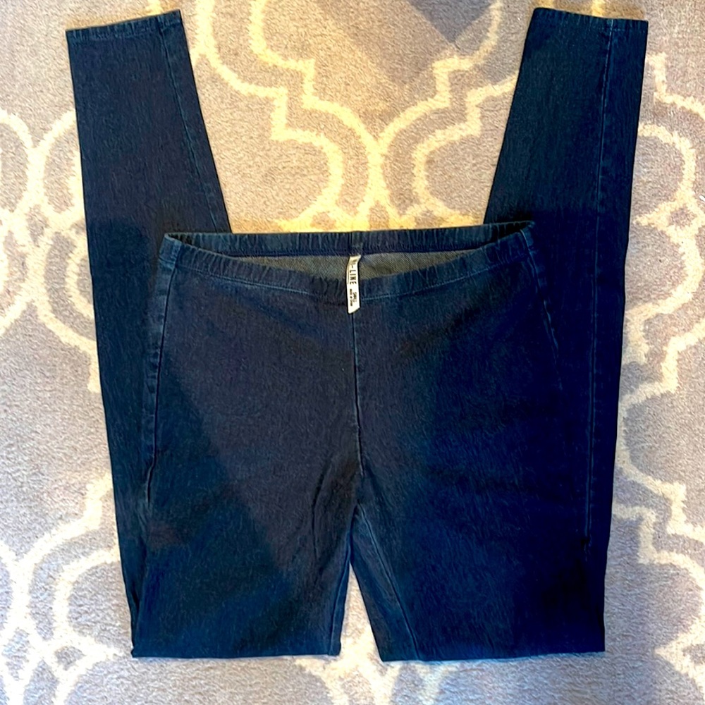 Hi-Line dark wash jeggings - size Small